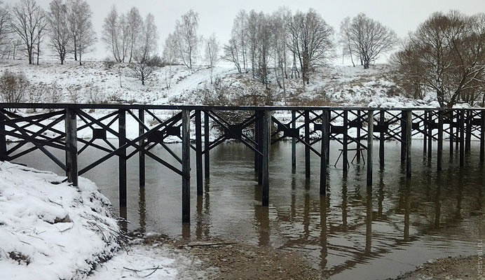 Свайные мосты: надежное решение для преодоления водных преград в Усинске от 57189 руб